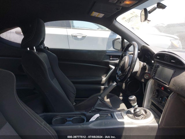 Toyota 86 2017 JF1ZNAA15H9702804 Image 5