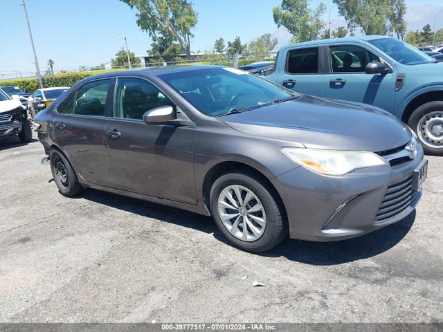 Toyota CAMRY LE 2016 4T4BF1FK6GR581756 zdjęcie główne