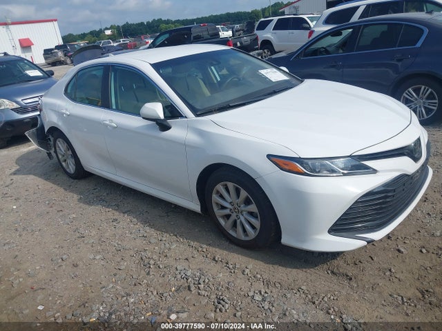 Toyota CAMRY LE 2020 4T1C11AK3LU506432 main image