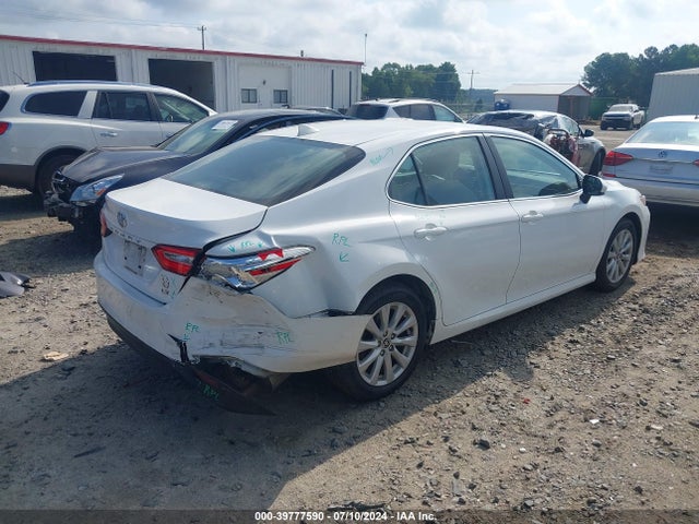 Toyota CAMRY LE 2020 4T1C11AK3LU506432 Image 4