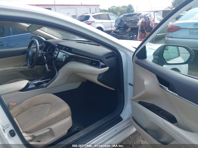 Toyota CAMRY LE 2020 4T1C11AK3LU506432 Image 5