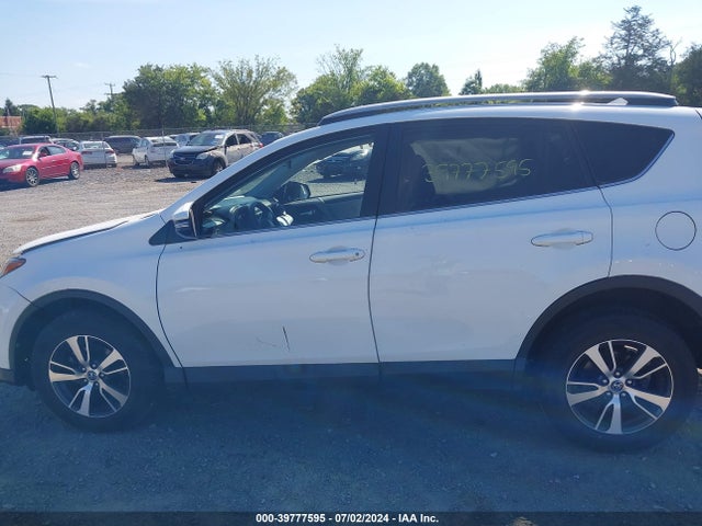 Toyota Rav4 Xle 2018 2T3RFREV7JW829725 Image 14