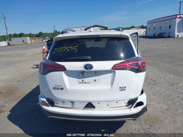 Toyota Rav4 Xle 2018 2T3RFREV7JW829725 Image 16