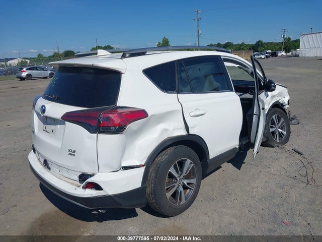 Toyota Rav4 Xle 2018 2T3RFREV7JW829725 Image 4