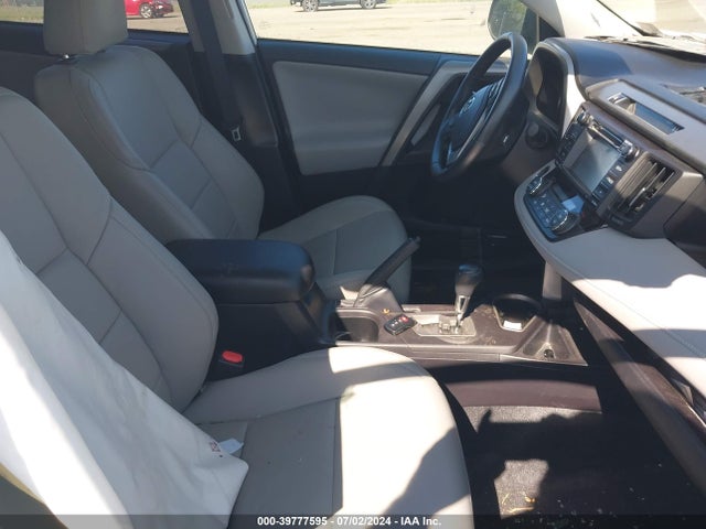 Toyota Rav4 Xle 2018 2T3RFREV7JW829725 Image 5