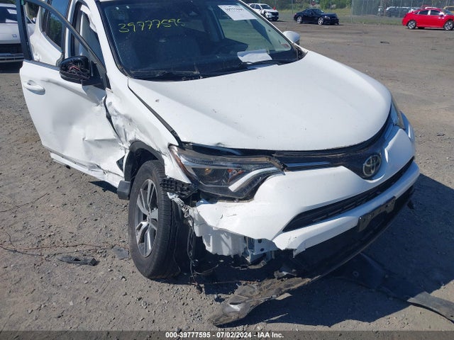 Toyota Rav4 Xle 2018 2T3RFREV7JW829725 Image 6