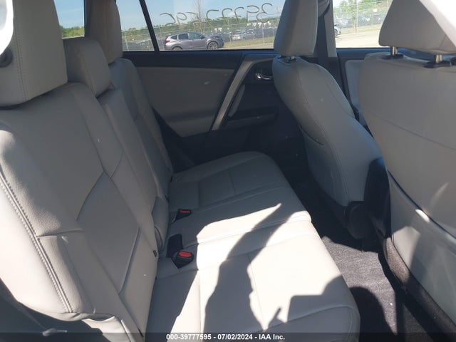 Toyota Rav4 Xle 2018 2T3RFREV7JW829725 Image 8
