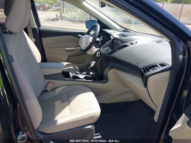 1FMCU0GD5JUC11436 Ford ESCAPE SE