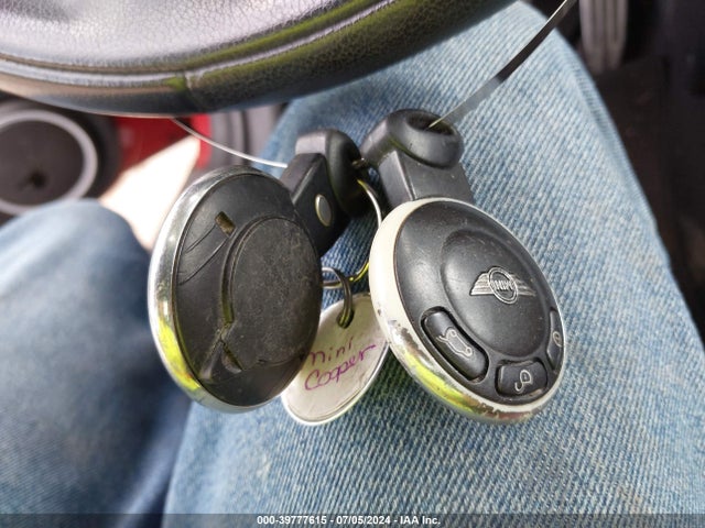 2007 MINI COOPER S WMWMF73597TT85659 Photo 10