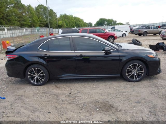 4T1B11HK3JU153673 Toyota CAMRY SE