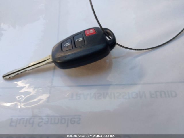 5TDZARFH7HS027260 Toyota Highlander Le