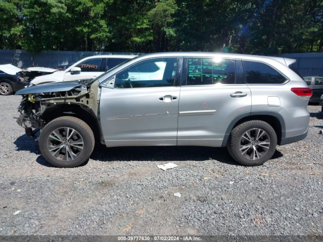 5TDZARFH7HS027260 Toyota Highlander Le