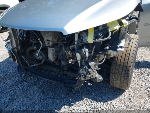 5TDZARFH7HS027260 Toyota Highlander Le