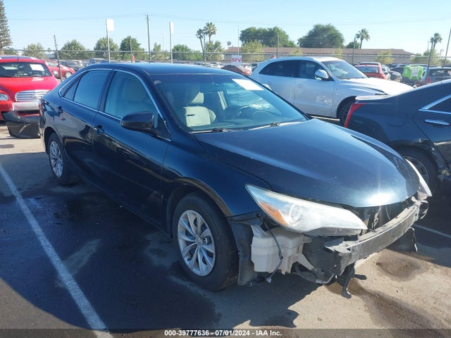 Toyota CAMRY LE 2015 4T4BF1FK5FR459694 главное изображение