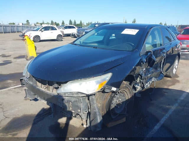 Toyota CAMRY LE 2015 4T4BF1FK5FR459694 Image 2