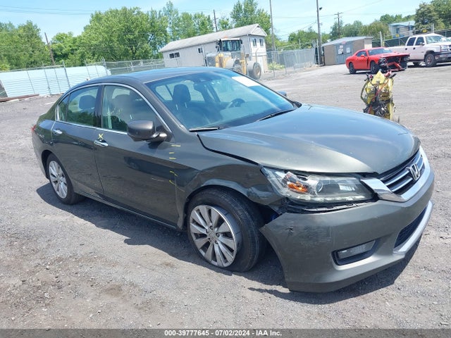 2014 1HGCR3F85EA003951 main image