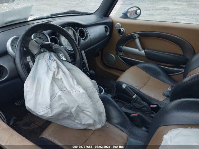 2005 MINI COOPER S WMWRH33415TK55193 Photo 4