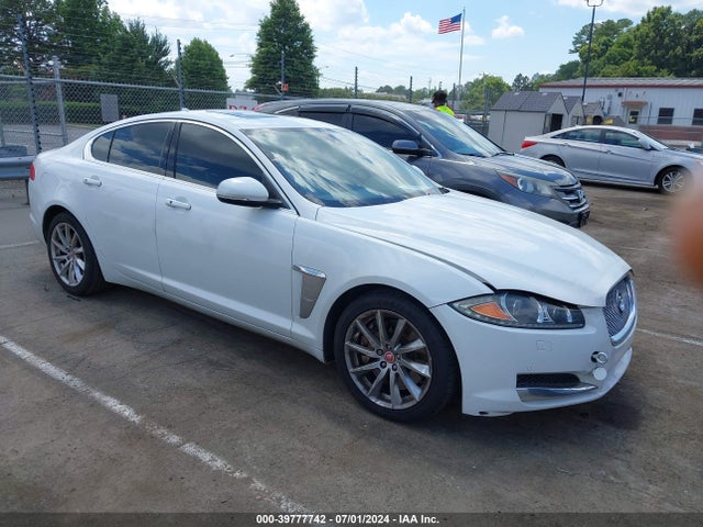 2014 JAGUAR XF SAJWA0ES5EPU29779 Photo 0