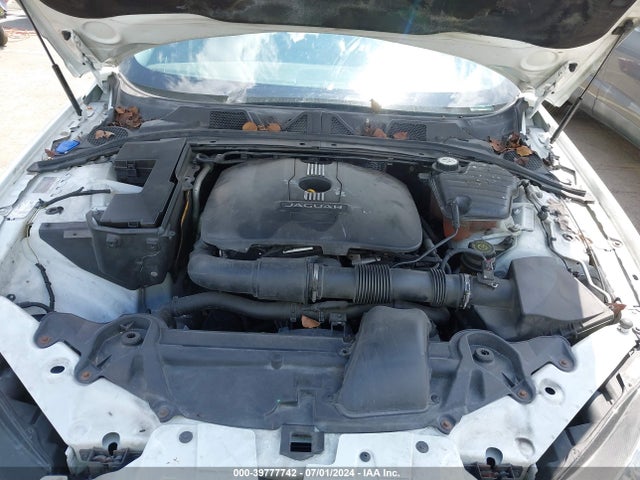 2014 JAGUAR XF SAJWA0ES5EPU29779 Photo 9