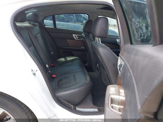 2014 JAGUAR XF SAJWA0ES5EPU29779 Photo 7