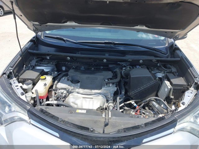 Toyota Rav4 Xle 2018 2T3WFREV9JW512743 Image 10