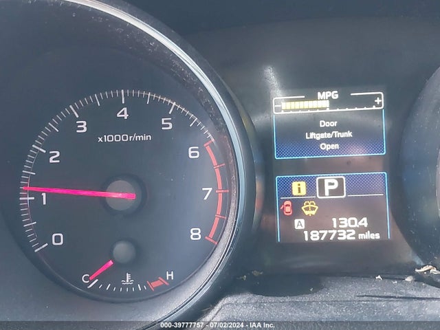 4S3BNAA61F3017934 Subaru Legacy 2.5i