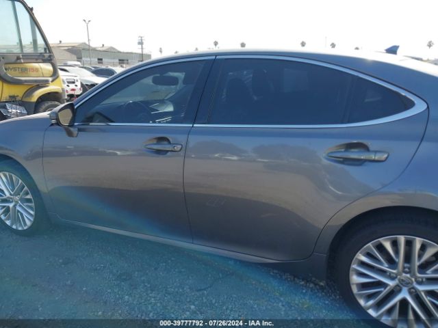 JTHBK1GG4E2114685 Lexus ES 350