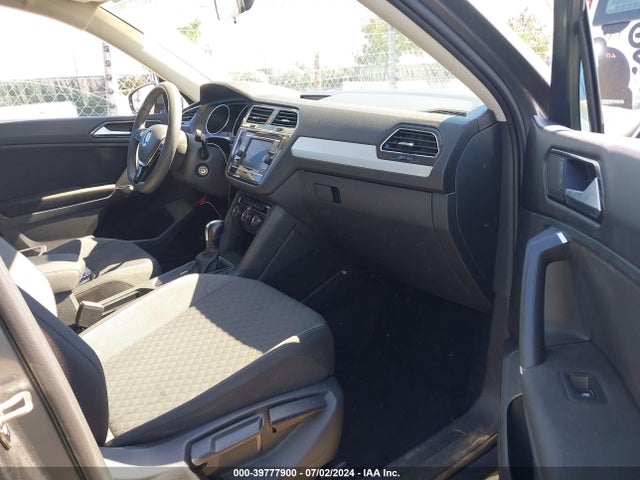 3VV1B7AX0JM103518 Volkswagen Tiguan 2.0t S