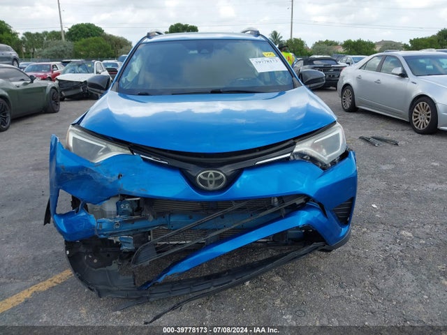 Toyota RAV4 LE 2017 JTMZFREV9HJ119380 Image 13