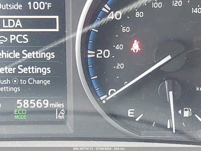 Toyota RAV4 LE 2017 JTMZFREV9HJ119380 Image 16