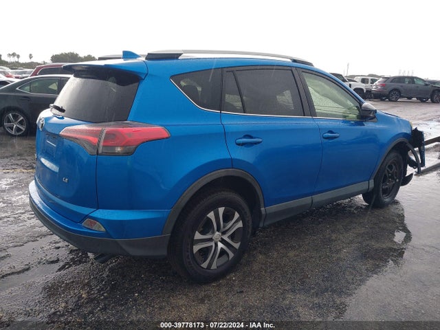 Toyota RAV4 LE 2017 JTMZFREV9HJ119380 Image 4
