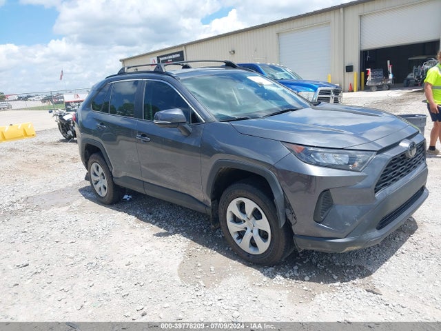 Toyota RAV4 LE 2021 2T3K1RFV8MC133752 главное изображение