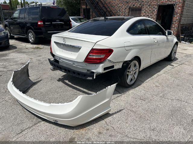 2015 MERCEDES-BENZ C-CLASS WDDGJ4HB5FG386087 Photo 5