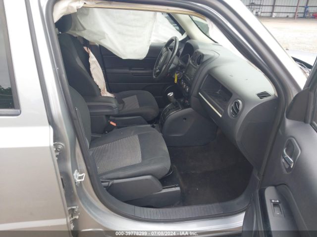1C4NJPFA7FD349573 Jeep Patriot Latitude