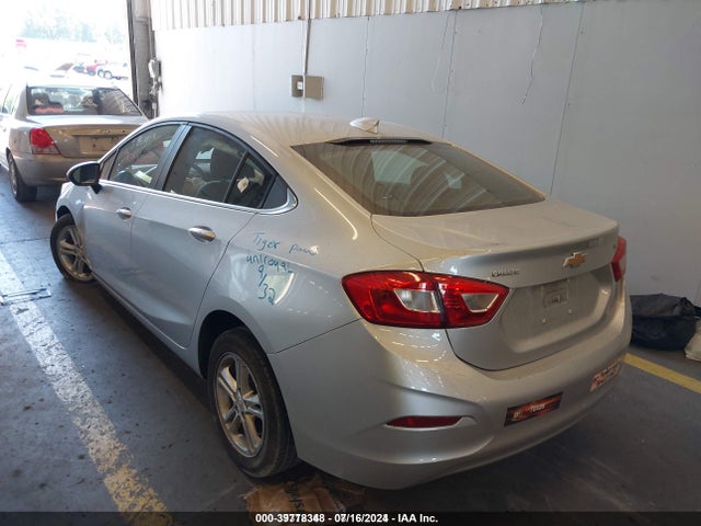 Chevrolet Cruze Lt Auto 2018 1G1BE5SM4J7164764 Image 3