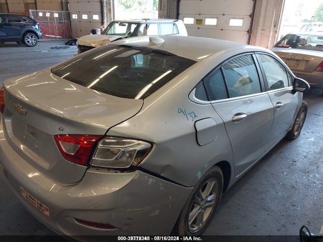 Chevrolet Cruze Lt Auto 2018 1G1BE5SM4J7164764 Image 4