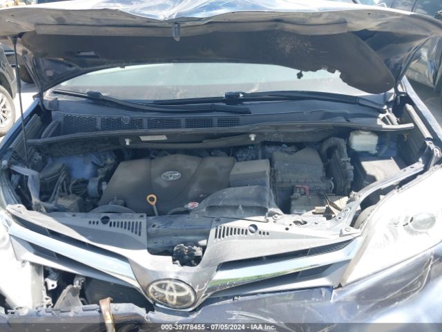 5TDYZ3DC6KS995379 Toyota Sienna Xle Premium 8 Passenger