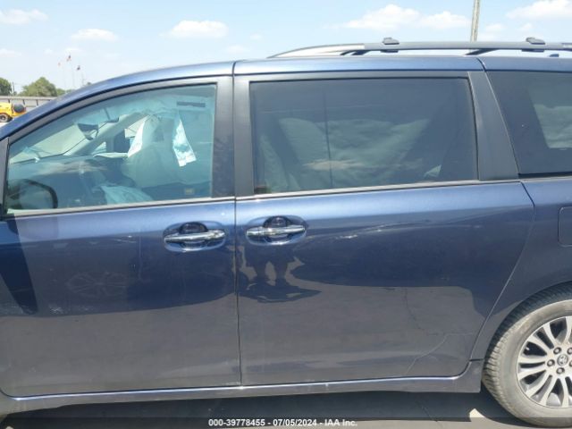 5TDYZ3DC6KS995379 Toyota Sienna Xle Premium 8 Passenger