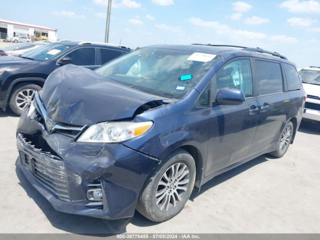 5TDYZ3DC6KS995379 Toyota Sienna Xle Premium 8 Passenger
