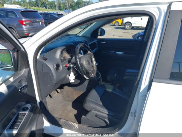 1C4NJDEB3ED761481 Jeep Compass Latitude