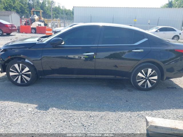 1N4BL4DWXNN394063 Nissan Altima Sv Intelligent Awd