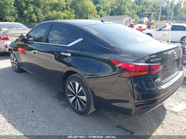 1N4BL4DWXNN394063 Nissan Altima Sv Intelligent Awd
