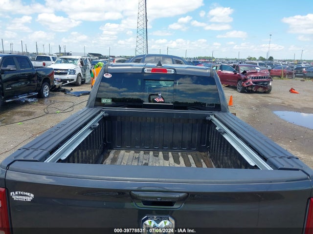 RAM 1500 Laramie  4x4 5'7 Box 2019 1C6SRFJT8KN694945 Image 8