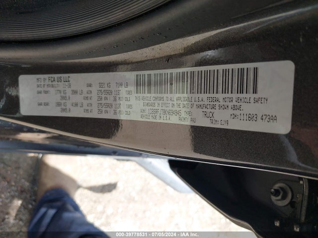 RAM 1500 Laramie  4x4 5'7 Box 2019 1C6SRFJT8KN694945 Image 9
