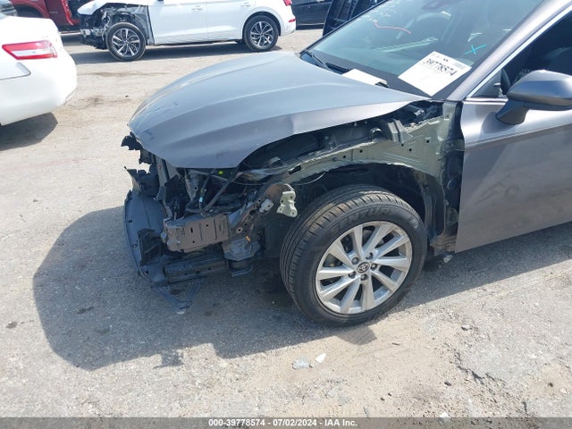 Toyota CAMRY LE 2022 4T1C11AK2NU711923 Image 17