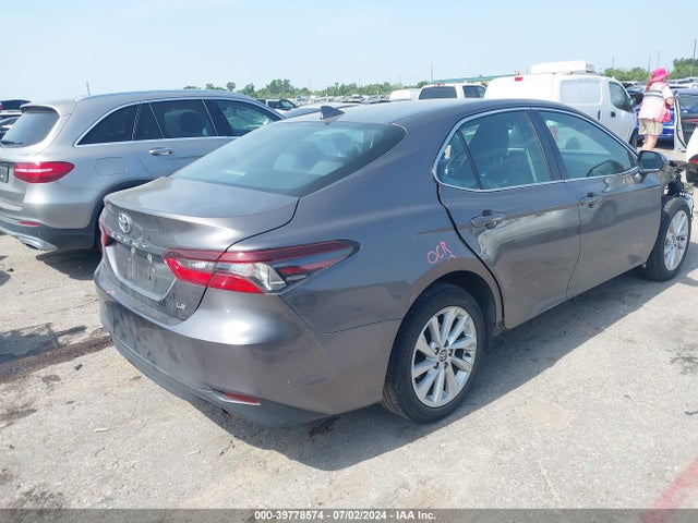 Toyota CAMRY LE 2022 4T1C11AK2NU711923 Image 4