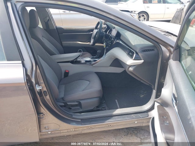 Toyota CAMRY LE 2022 4T1C11AK2NU711923 Image 5
