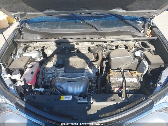 Toyota RAV4 LE 2018 JTMZFREV6JJ162600 Image 10