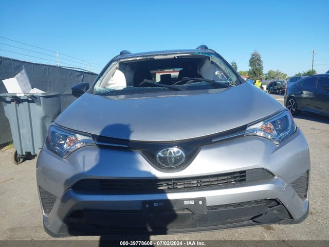 Toyota RAV4 LE 2018 JTMZFREV6JJ162600 Image 12