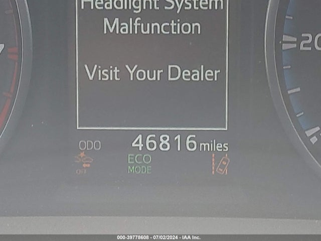 Toyota RAV4 LE 2018 JTMZFREV6JJ162600 Image 15